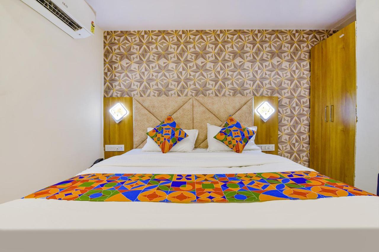 Fabhotel New York Watuwa Екстериор снимка