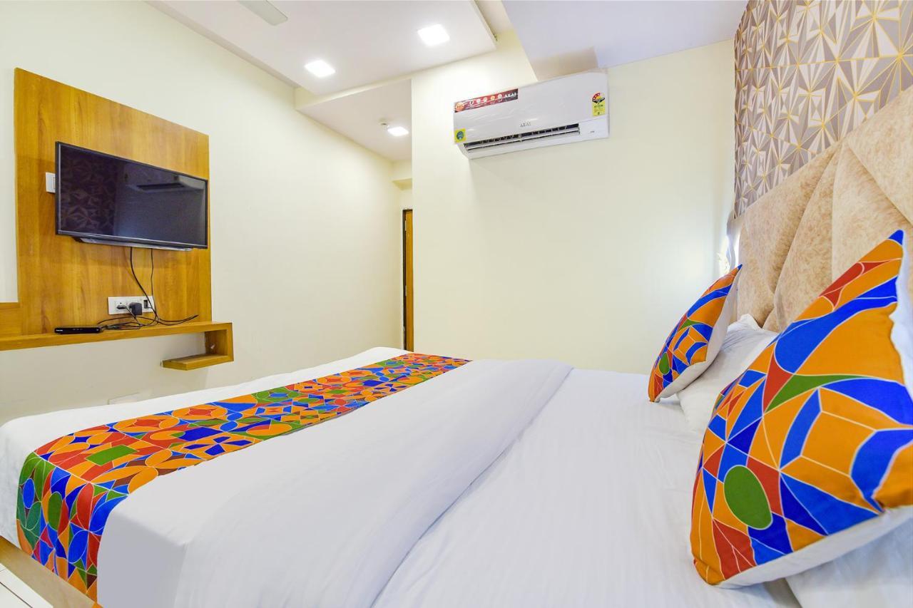 Fabhotel New York Watuwa Екстериор снимка